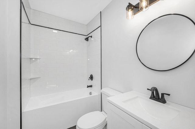 6 Coolidge St, Westford, MA 01886