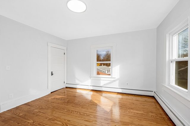 6 Coolidge St, Westford, MA 01886