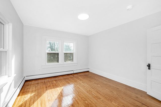 6 Coolidge St, Westford, MA 01886