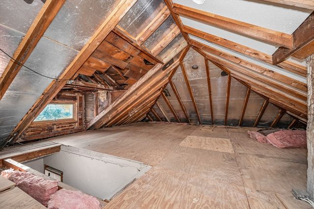 6 Coolidge St, Westford, MA 01886