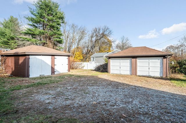 6 Coolidge St, Westford, MA 01886