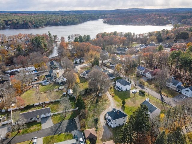 6 Coolidge St, Westford, MA 01886