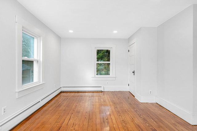 6 Coolidge St, Westford, MA 01886