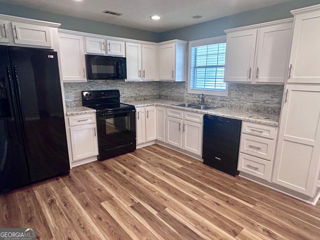 6 Saddlebrook Chase, Senoia, GA 30276