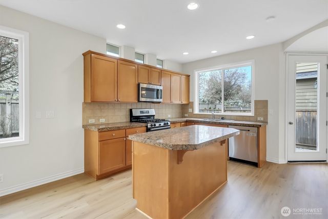 6523 188th Place NE, Redmond, WA 98052