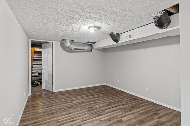 6461 Madison Avenue, Indianapolis, IN 46227