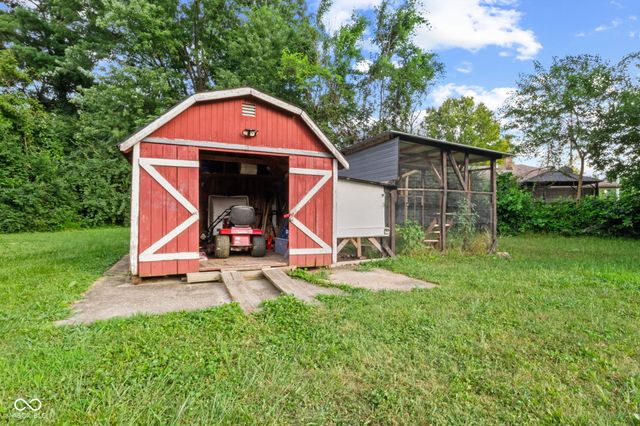 6461 Madison Avenue, Indianapolis, IN 46227