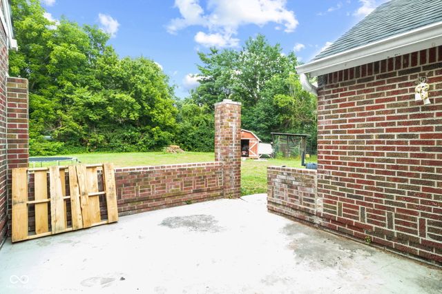 6461 Madison Avenue, Indianapolis, IN 46227
