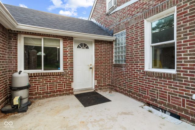 6461 Madison Avenue, Indianapolis, IN 46227