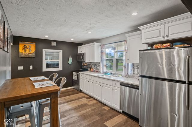 6461 Madison Avenue, Indianapolis, IN 46227