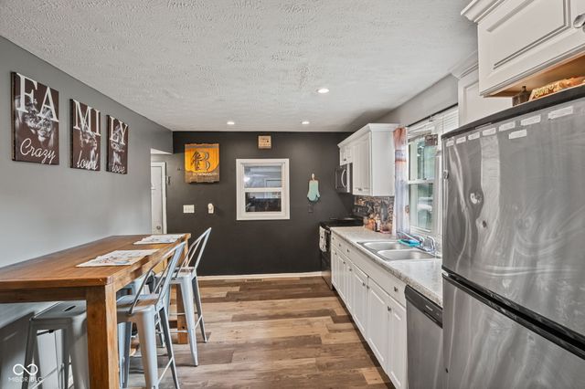 6461 Madison Avenue, Indianapolis, IN 46227