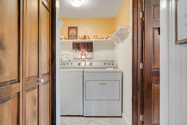2408 West Street, Brookfield, VT 05036