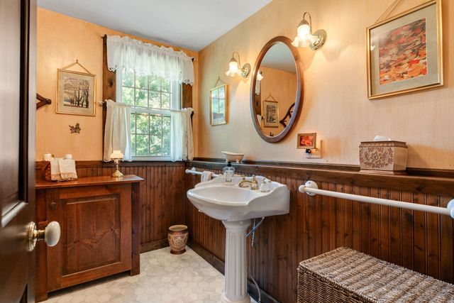 2408 West Street, Brookfield, VT 05036