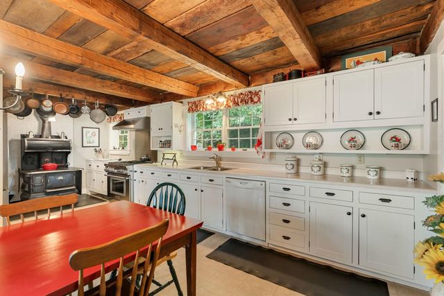2408 West Street, Brookfield, VT 05036