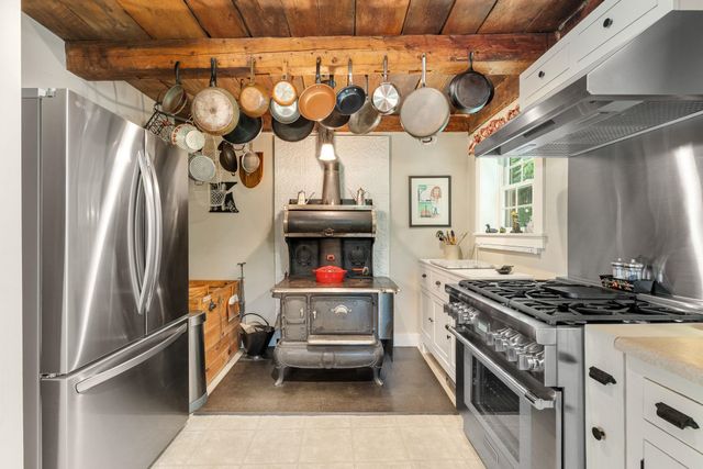 2408 West Street, Brookfield, VT 05036