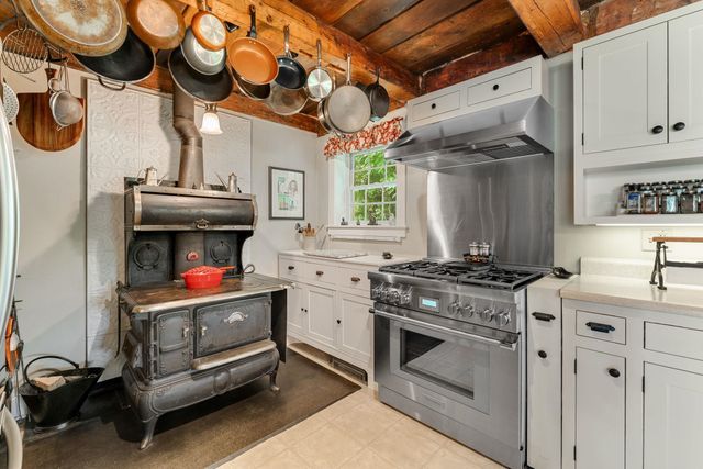 2408 West Street, Brookfield, VT 05036