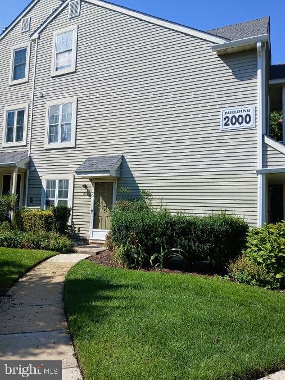 2001 RALSTON DR, MOUNT LAUREL, NJ 08054 — photo 2