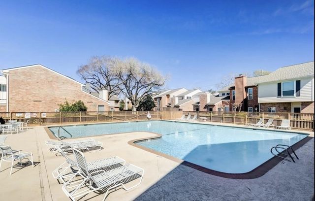 5968 Woodway Place Court, Houston, TX 77057