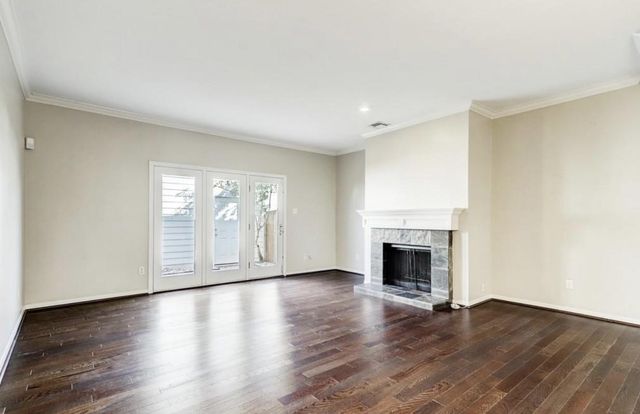 5968 Woodway Place Court, Houston, TX 77057
