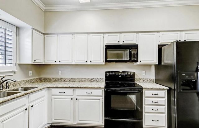 5968 Woodway Place Court, Houston, TX 77057