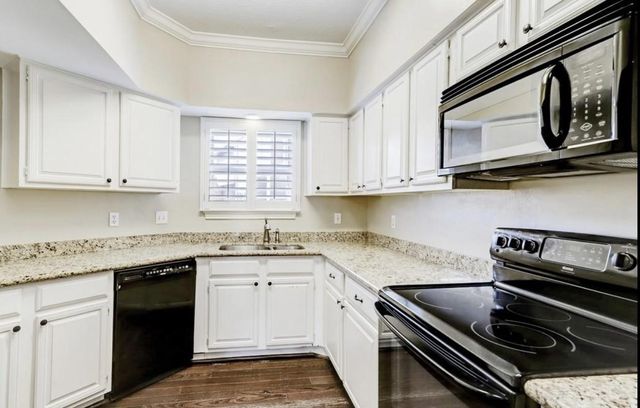 5968 Woodway Place Court, Houston, TX 77057
