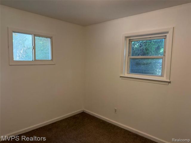 1967 Garrick Avenue, Warren, MI 48091