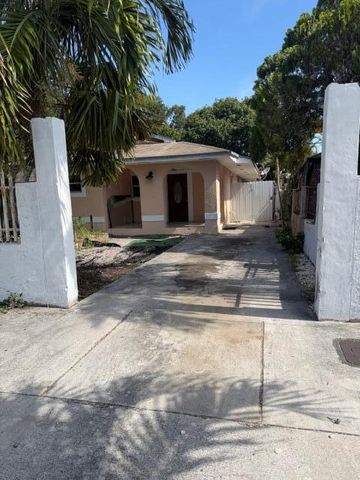 2975 NW 96TH Street, Miami, FL 33147