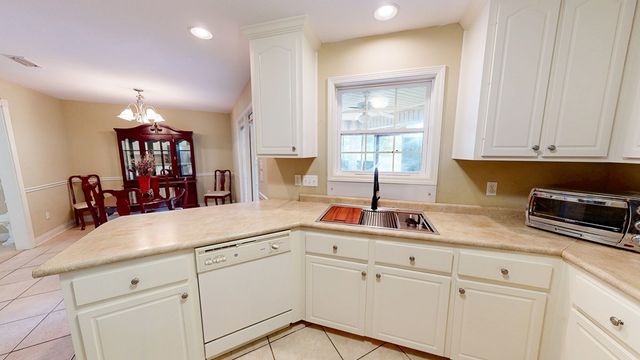 113 Cottage Court, Dothan, AL 36303