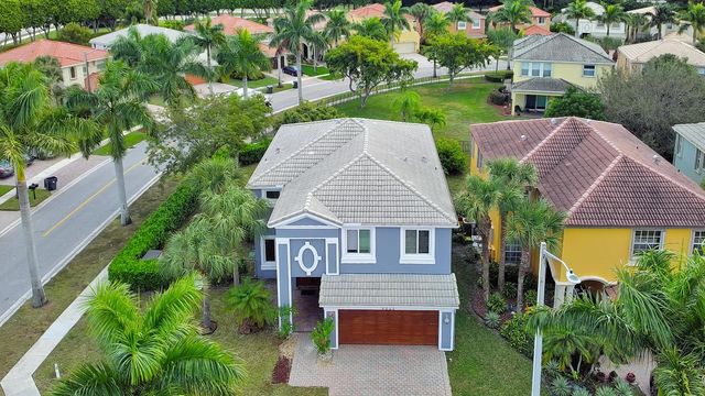 9022 Dupont Place, Wellington, FL 33414