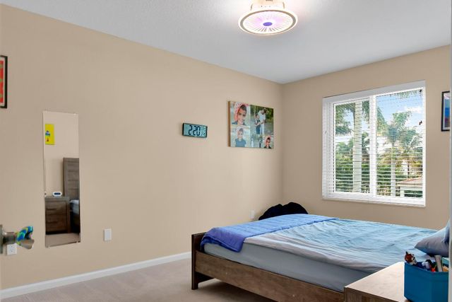 9022 Dupont Place, Wellington, FL 33414