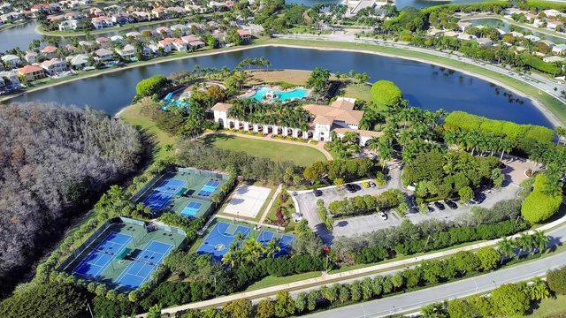 9022 Dupont Place, Wellington, FL 33414
