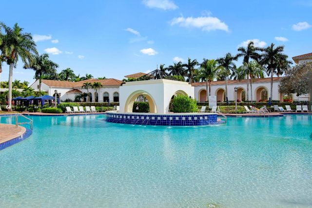 9022 Dupont Place, Wellington, FL 33414