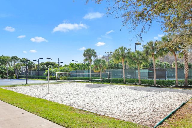 9022 Dupont Place, Wellington, FL 33414