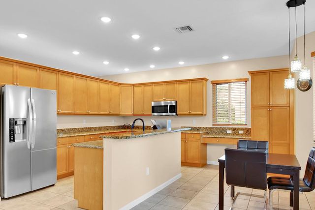 9022 Dupont Place, Wellington, FL 33414