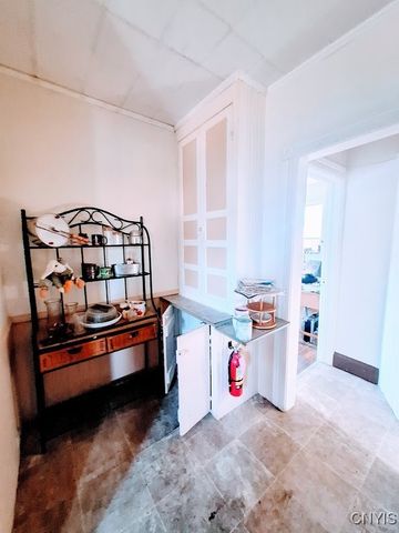 715 Chestnut Street, Utica, NY 13502