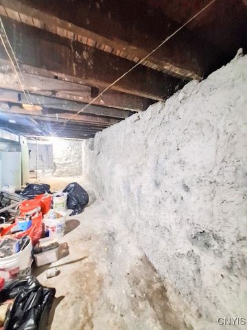 715 Chestnut Street, Utica, NY 13502