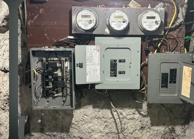 715 Chestnut Street, Utica, NY 13502