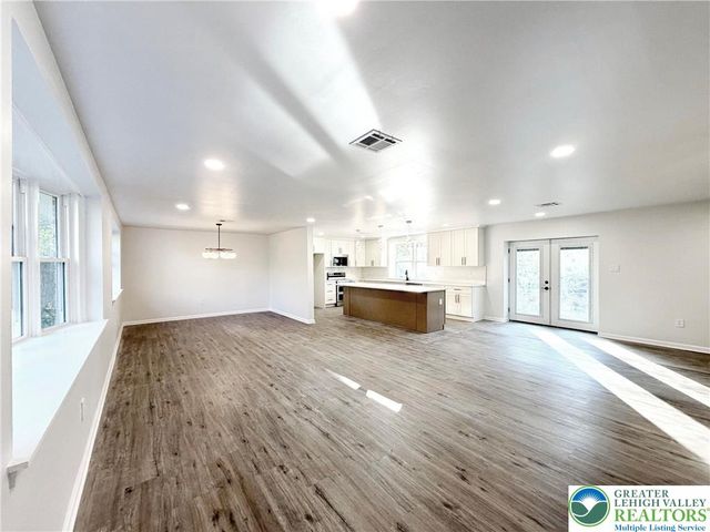 318 Marienstein Road, Nockamixon Twp, PA 18972