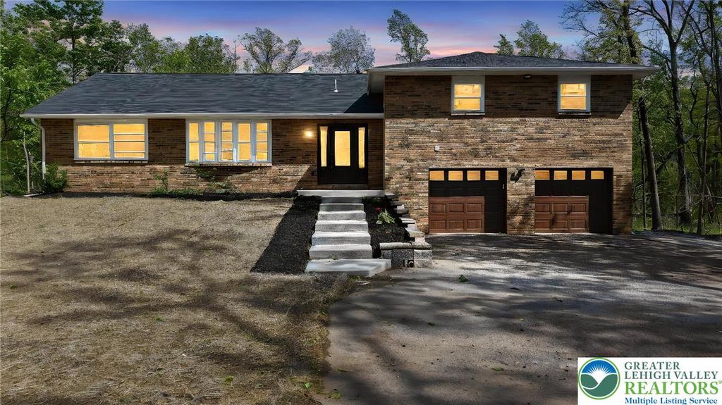318 Marienstein Road, Nockamixon Twp, PA 18972