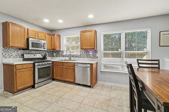 3032 Berthas Overlook, Douglasville, GA 30135