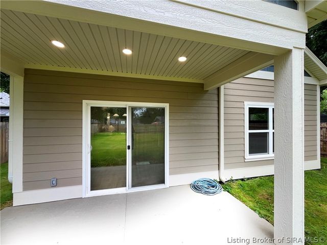 1428 E Ninth Street, Jeffersonville, IN 47130