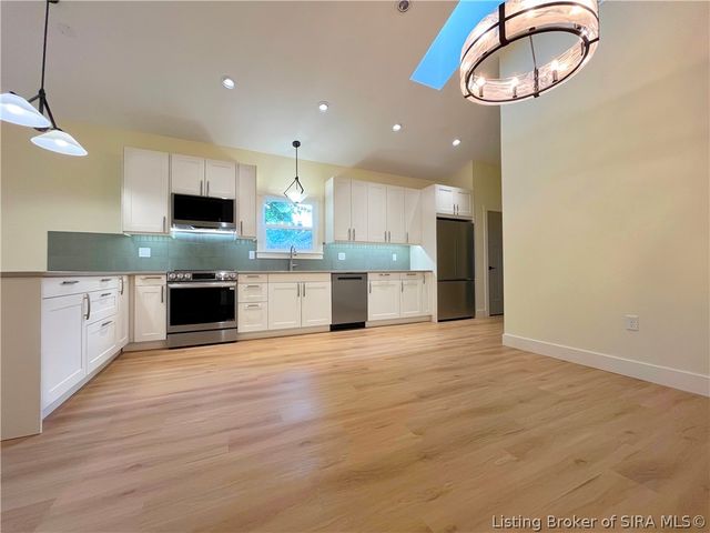 1428 E Ninth Street, Jeffersonville, IN 47130