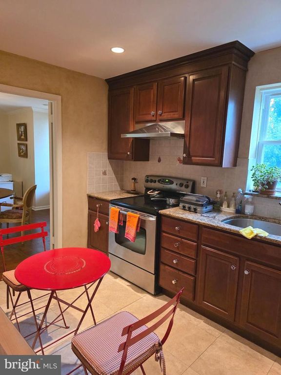 264 W MONTGOMERY AVE #304, Haverford, PA 19041