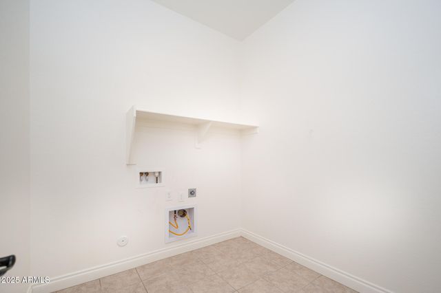 9541 E THEIA Drive, Mesa, AZ 85212