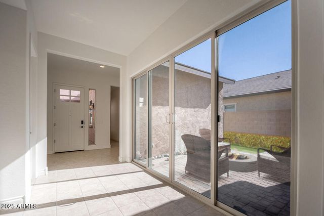 9541 E THEIA Drive, Mesa, AZ 85212