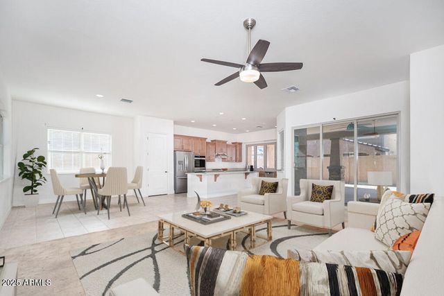 9541 E THEIA Drive, Mesa, AZ 85212