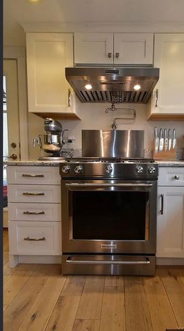 21 Leavitt Road, Hampton, NH 03842