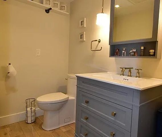 21 Leavitt Road, Hampton, NH 03842