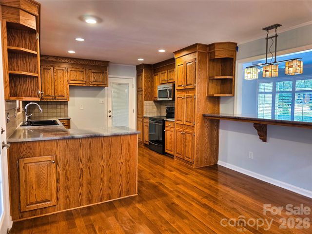 158 W Meadowview Drive, Statesville, NC 28625