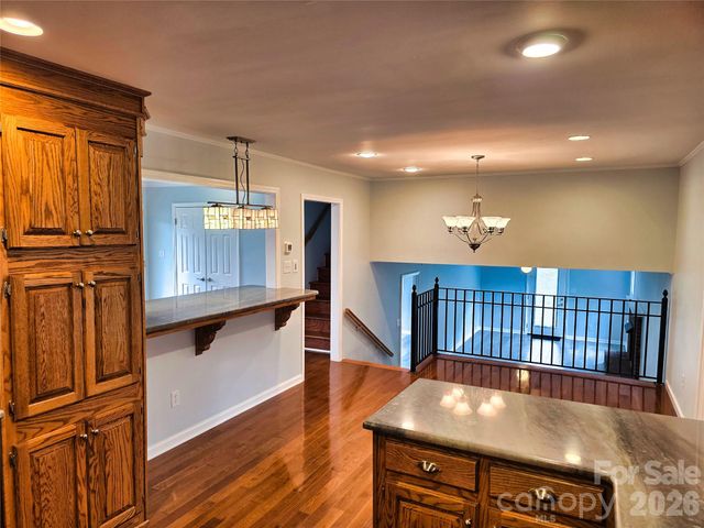 158 W Meadowview Drive, Statesville, NC 28625